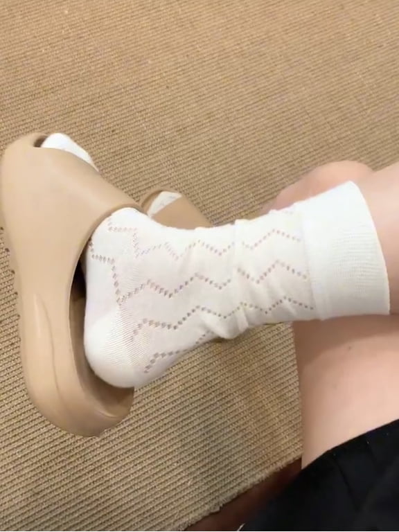 4 pairs of Women's Thin Cotton Crew Socks, Soft Breathable Comfort Above Ankle Socks, Versatile for Business, Casual & Athletic Wear ,A15