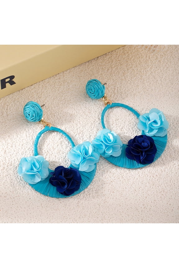 Women Cute Floral Dangle Earrings, Raffia Straw Crafted Flower Petal Earrings Bohemian Style Lightweight Summer Beach Daily Ear Ornaments, Light Blue