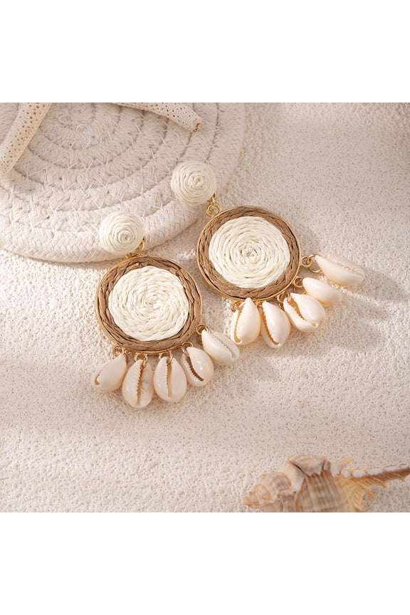 Women Summer Beach Ear Decor, Bohemian Raffia Shell Statement Dangle Earrings Handcrafted Straw Wrapped Cowrie Seashell Drop Tropical Casual Accessories, White