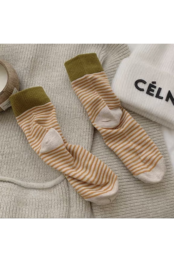 Women's Vintage Color Block Striped Crew Socks 2 Pairs, Stylish Cute Athletic Socks Perfect for Casual Outfits & Everyday UseGreen ring