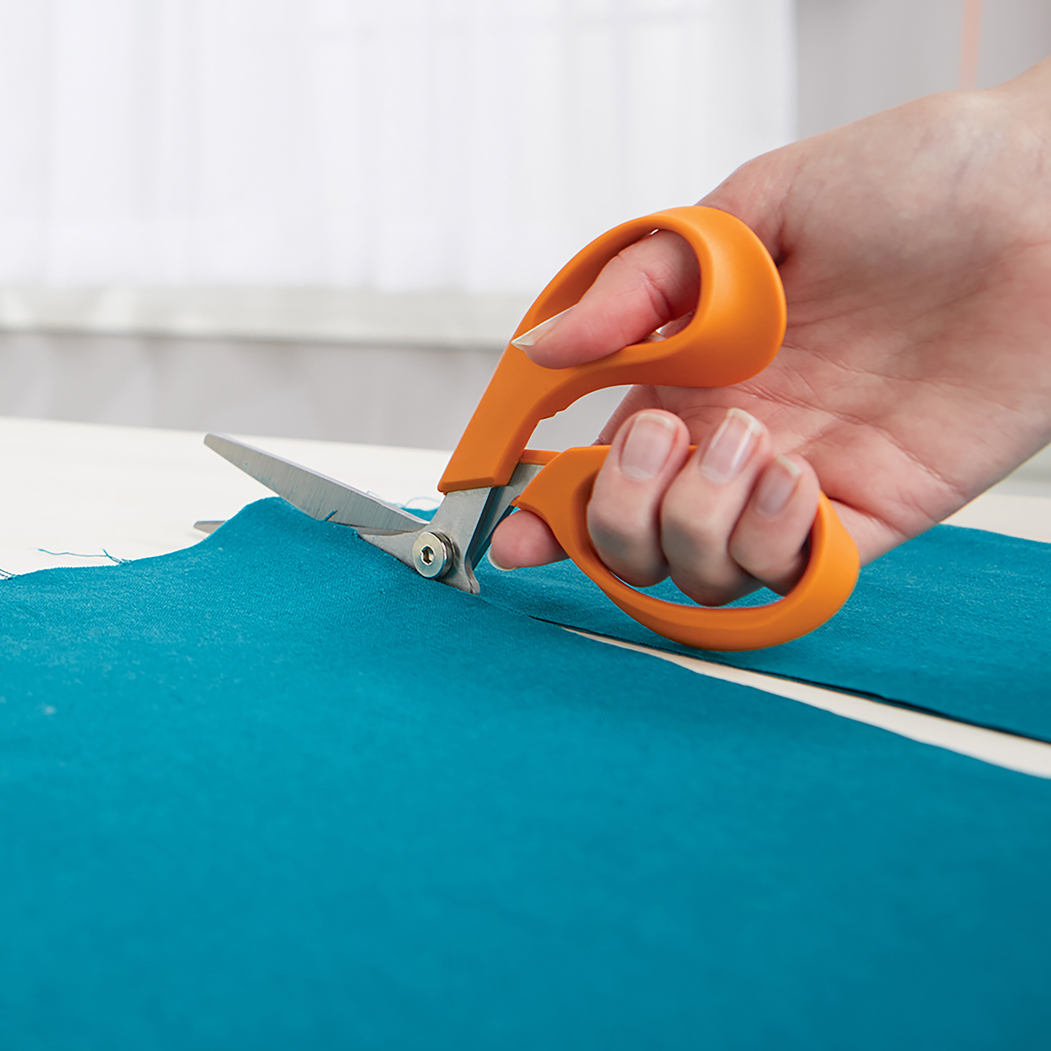 Fiskars RazorEdge Fabric Shears For Table Top Cutting - 9 - WAWAK Sewing  Supplies