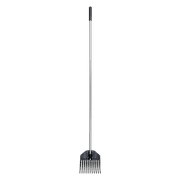Fiskars Shrub and Garden Rake, Shrub Rake, 66" Rake Length, Black