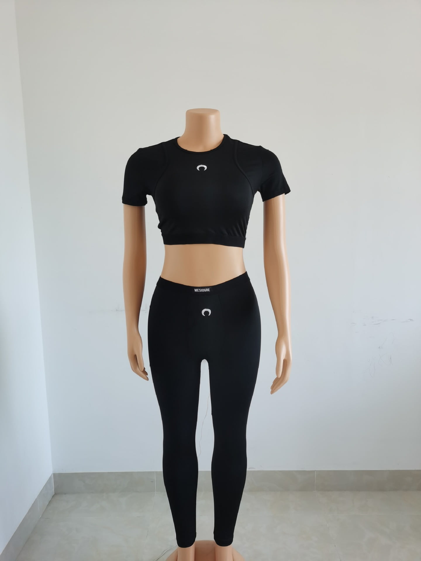 Fit Sleek Two Piece Set (S, Black)