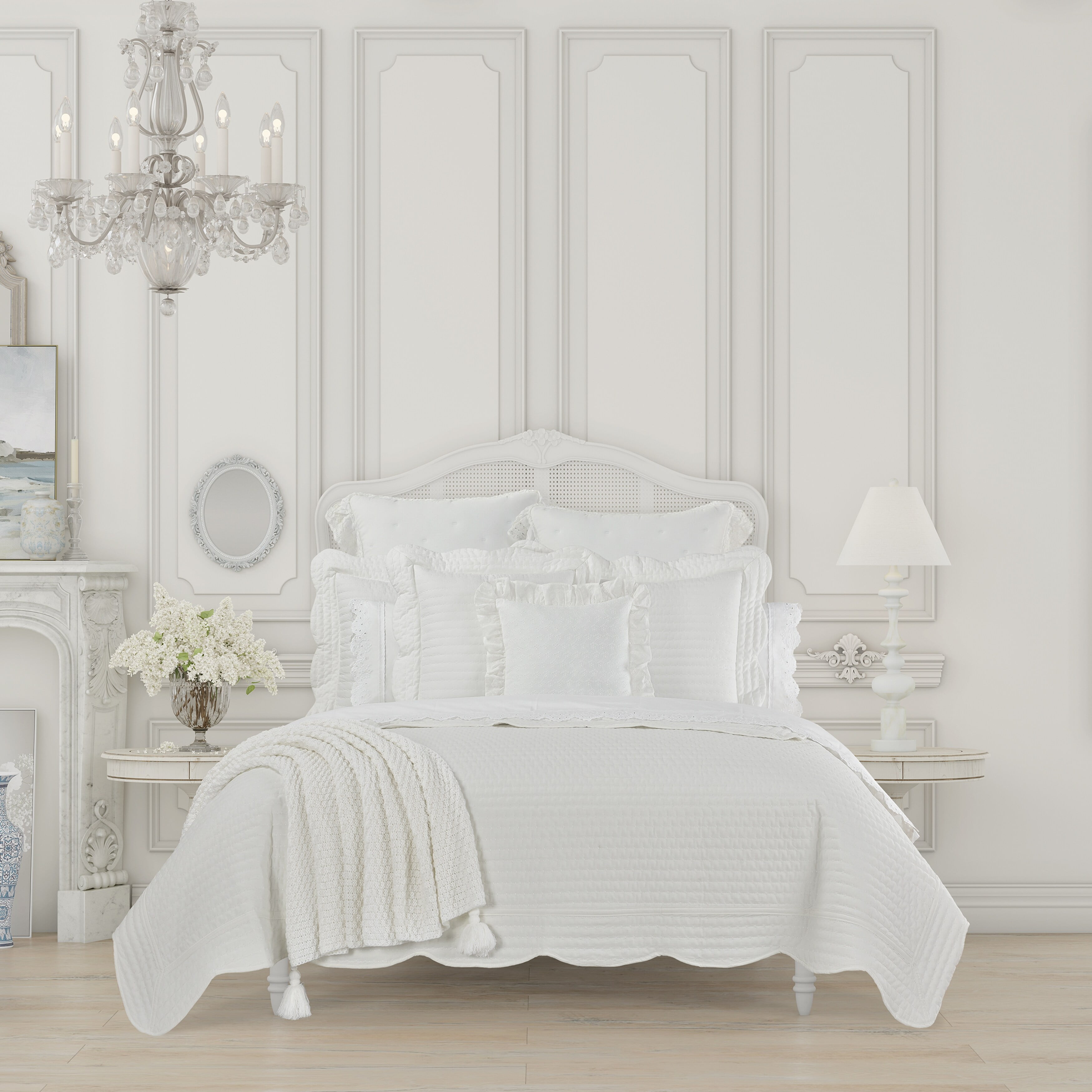 White Cotton Full Quilt with Scallop Trim