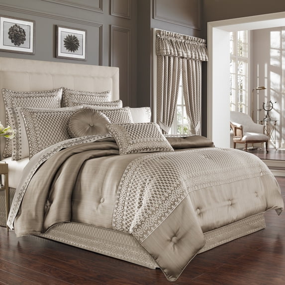 Five Queens Court Beaumont Champagne 4-piece Comforter Set Queen