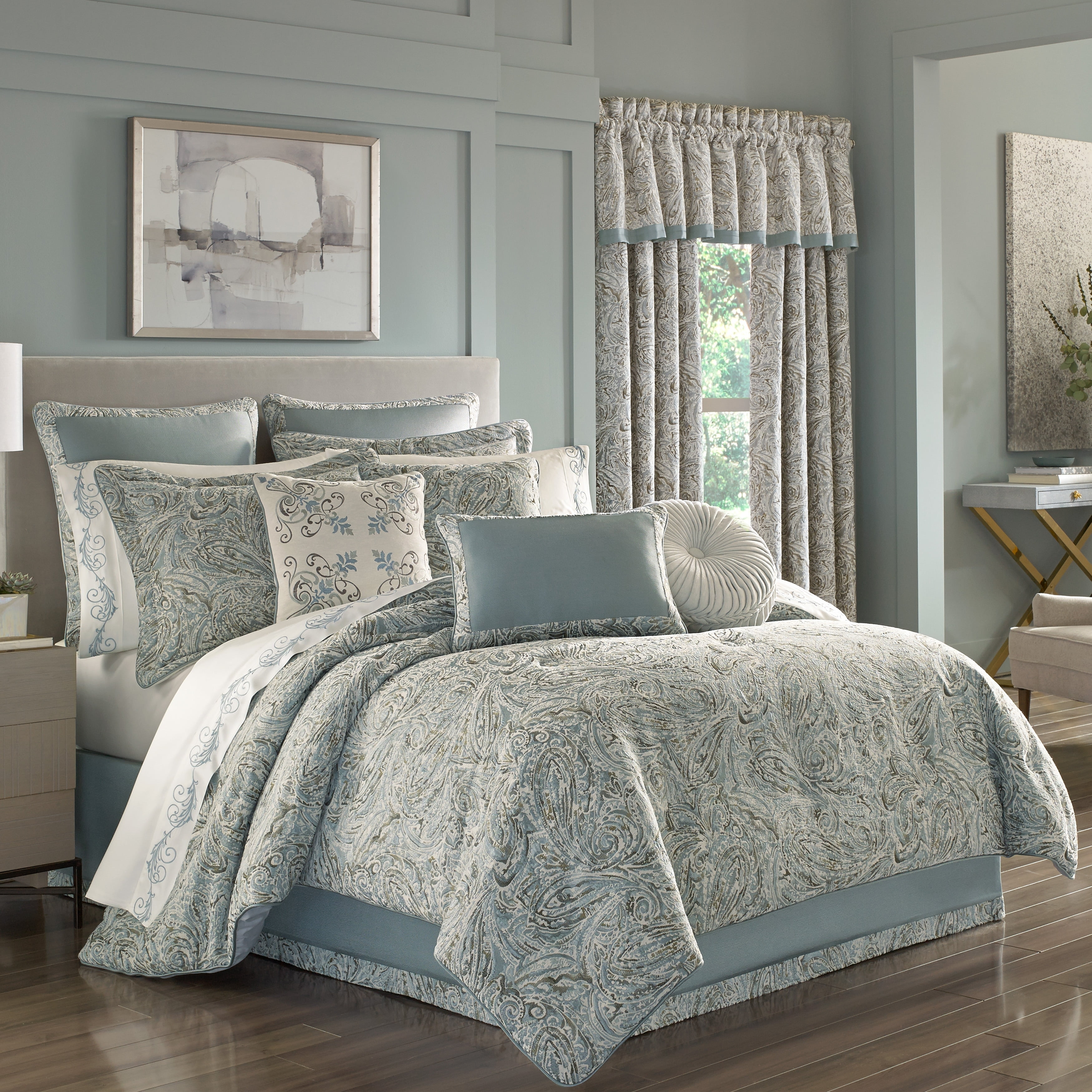 Blue Woven Microfiber Queen Bedding Set with Paisley Design