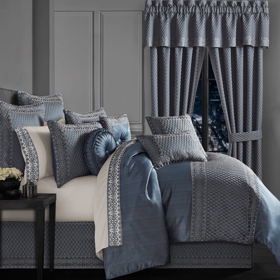 Five Queens Court Leah Comforter Set California King