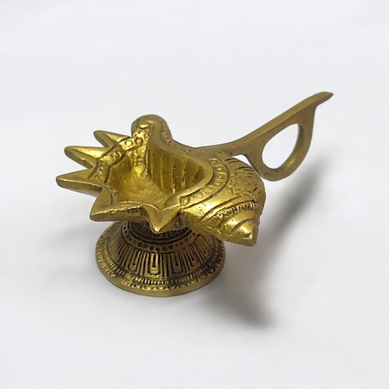 Five Wick Gloden Brass Handmade Diya Shankh Shapped Thumb Hold Oil Lamp Temple Décor Gift-2 Inch