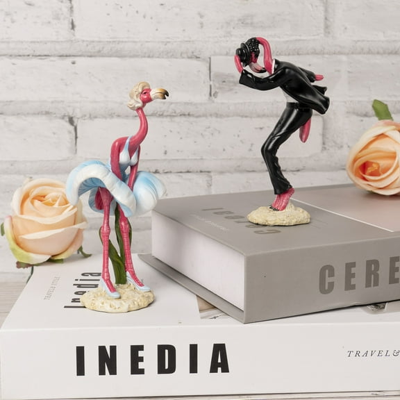 Flamingo Decor, Resin Mr and Mrs Pink Flamingo Statue Indoor Decoration for Home Office, Collectible Figurines Gift for Anniversary Wedding