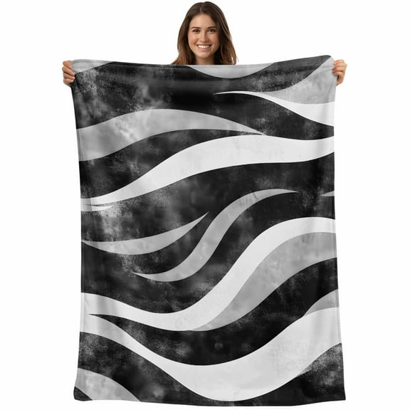 Flannel Fleece Throw Blanket Black and White Stripes Abstract Geometric Lightweight Soft Plush Blankets,Modern Art Cozy Warm Throw Blanket for Couch Sofa Bed Car Office All Season Use 40x60in
