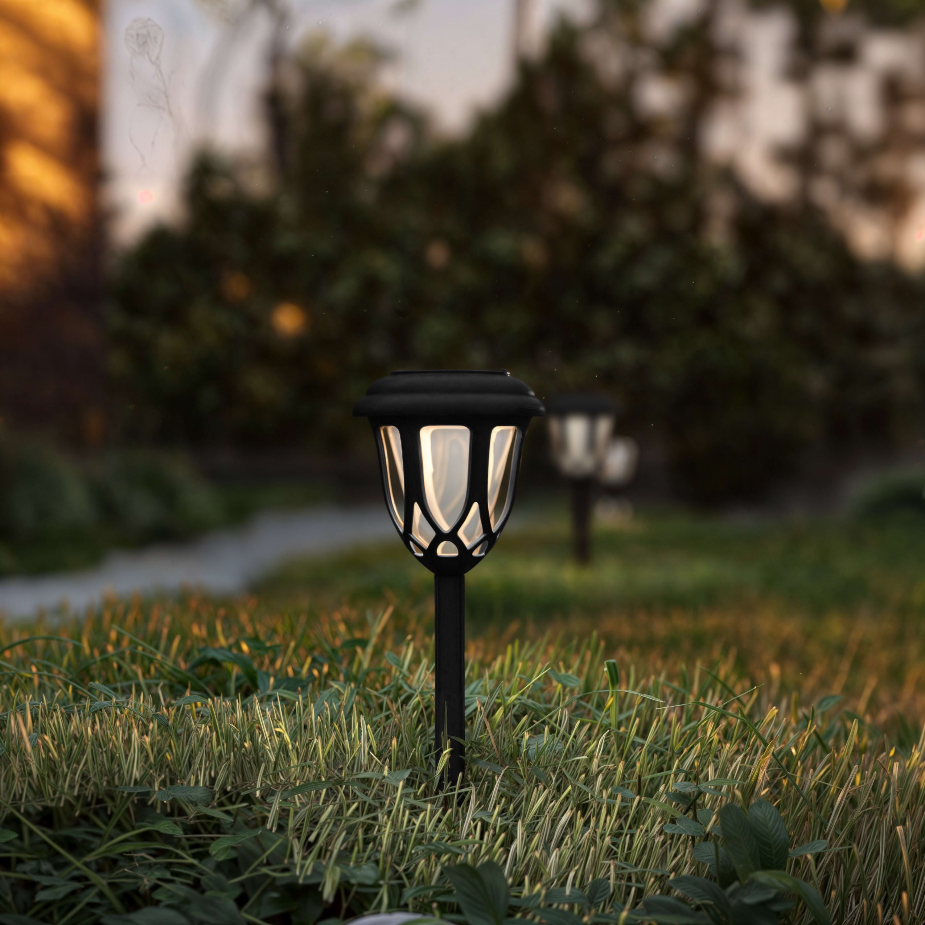 Black Tulip Design LED Solar Pathway Lights Set of 8