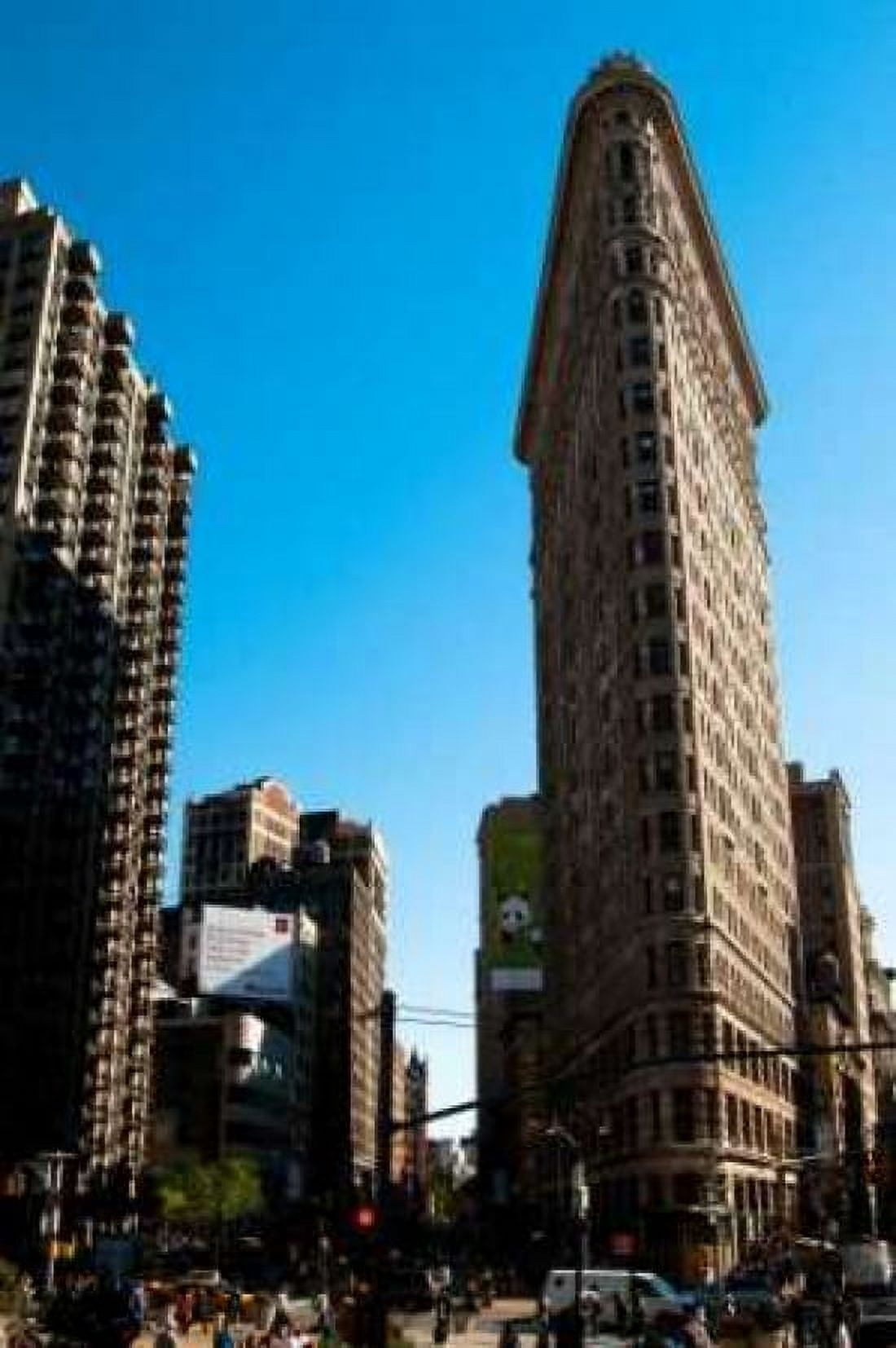 Flatiron Building Canvas Art - Erin Berzel (20 x 28)