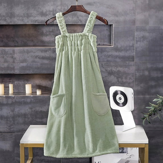 Fleece Bath Skirt for Women with Adjustable Straps | Soft Thick Absorbent Wrap Towel Robe | Large Pocket | 39 in Length | Cozy Spa Shower Gym Pool Dorm Use | Secure Closure | 1 Pack