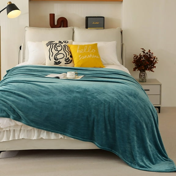 Fleece Bed Blanket King Size 104x90 inches Super Soft Fluffy Fuzzy Plush Blanket Geometric Pattern Cozy Microfiber Flannel Blankets