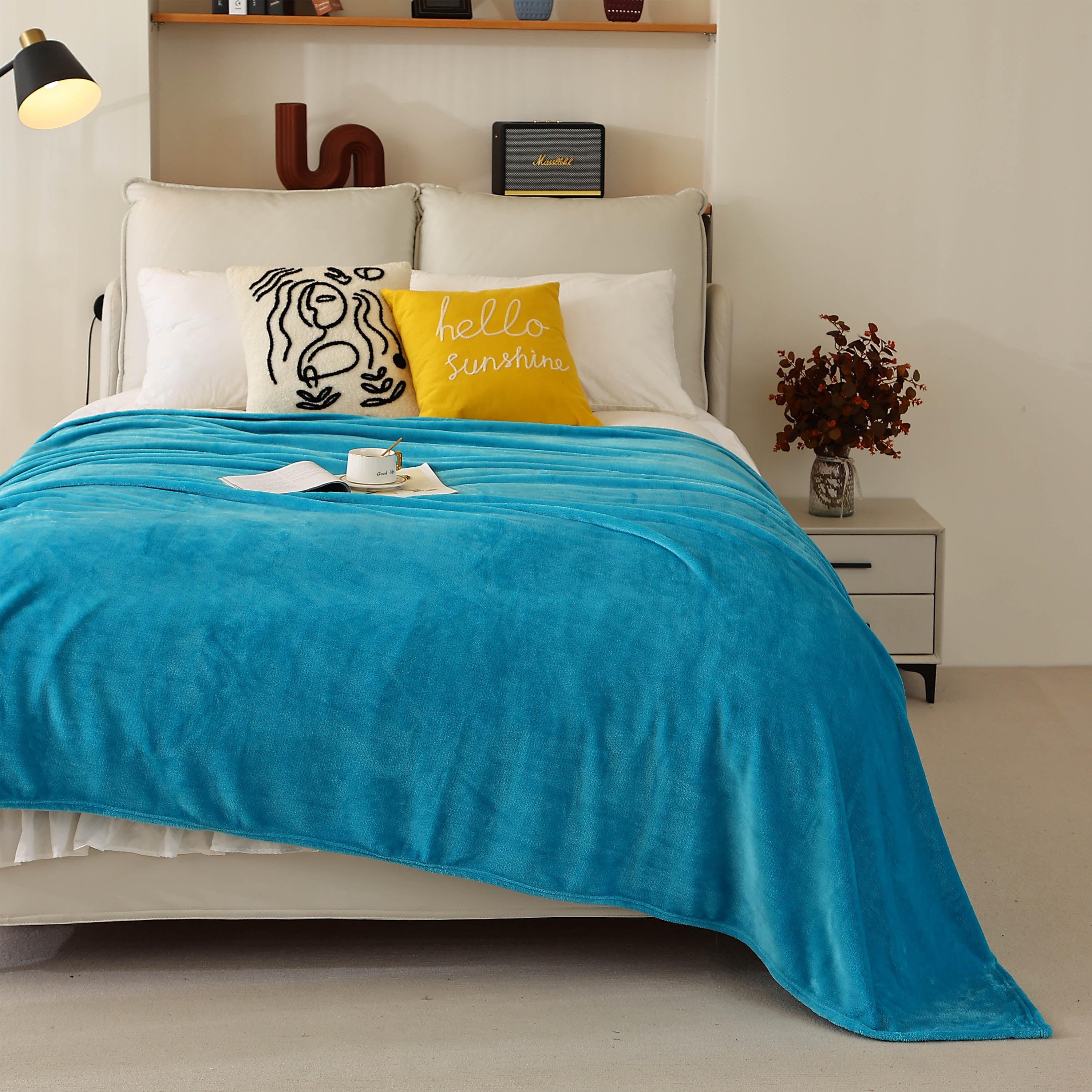 Fleece Bed Blanket King Size 104x90 inches Super Soft Fluffy Fuzzy Plush Blanket Geometric Pattern Cozy Microfiber Flannel Blankets