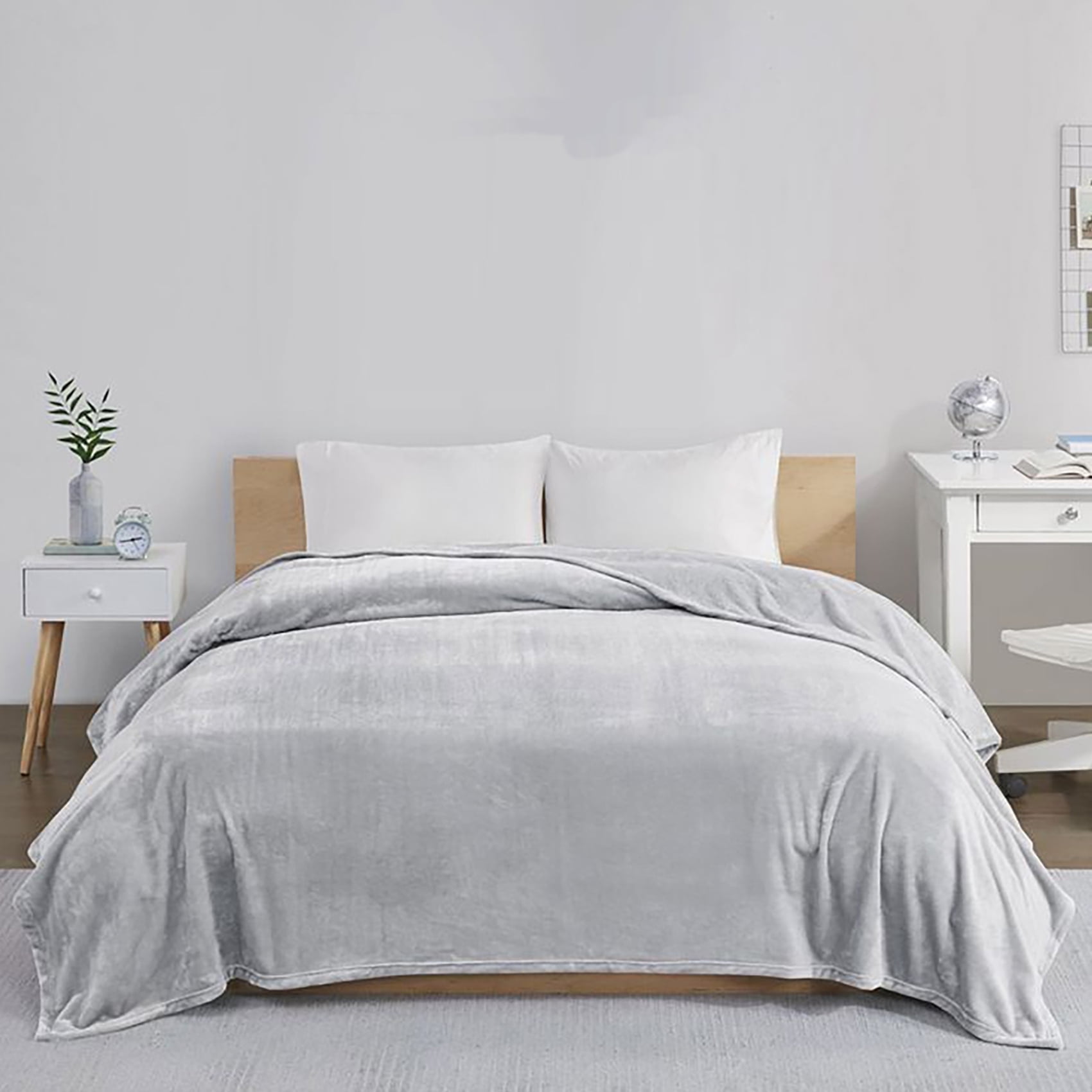 Juyafio Luxury Flannel Fleece Bed Blankets Light Gray - 330 GSM - Full/Queen 90"X90",Soft Lightweight Cozy Plush Fuzzy Blanket Microfiber