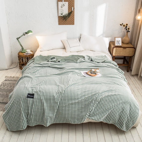 Fleece Blanket Ice Blanket for All Season Lightweight Summer Cooler Quilt for Hot Sleepers and Night Sweats Cooler Comforter Double Cold Effect Blanket Cooler Fiber Soft Blanke
