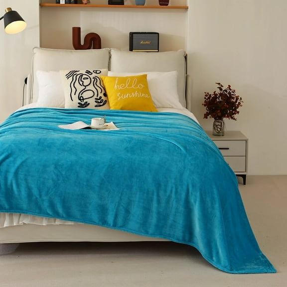 Fleece Blanket King Size (90" x 104") 240GSM Super Soft Flannel Throw Blanket Lightweight Fuzzy Plush Blanket for Couch Sofa or Bed All Seasons