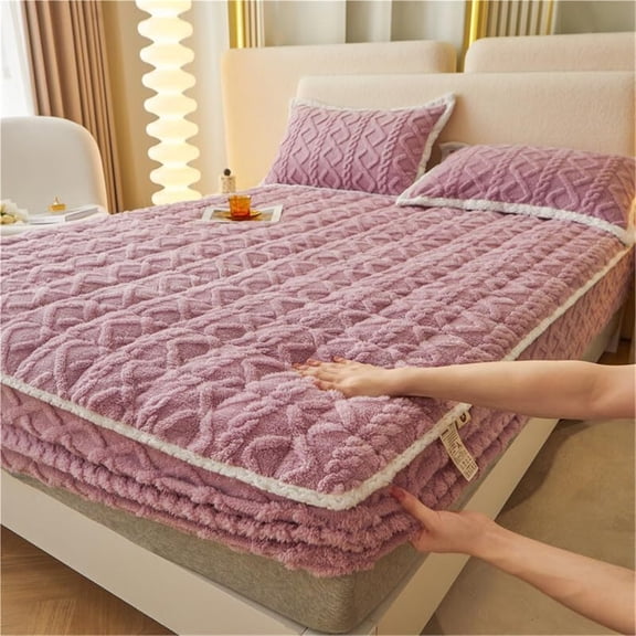 Fleece Mattress Protective Overlay Soft Bedsheet Bedspread Comfortable Water Resistant for Home and Hotel Use