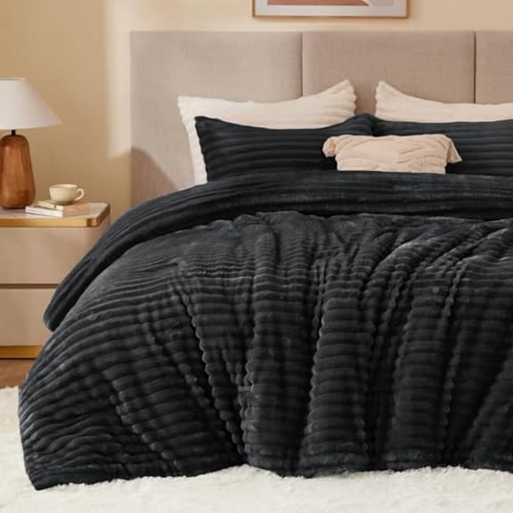 Fleece Oversized Queen Comforter Set -Super Soft & Warm Fluffy Black Bedding, Luxury Fuzzy Heavy Bed Set for Winter with 2 Pillow Cases