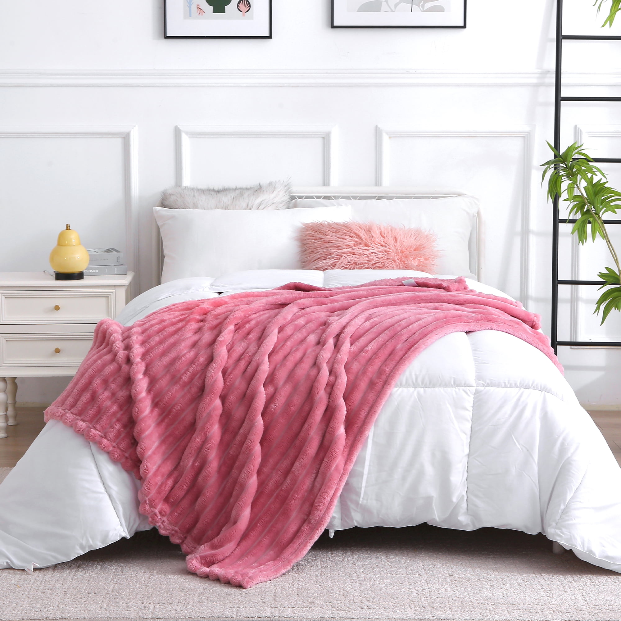 Fleece Queen Blanket 70"x80" for Couch Bed - Soft Cozy Queen Size Blanket for Sofa,3D Striped Lightweight Plush Blanket, All Seasons Flannel Blanket for Bed, 70"x80", Pink