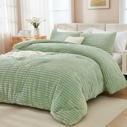 Fleece Queen Comforter Set, 3 Pieces Sage Green Comforter Set for Queen Size Bed, Soft Warm Fluffy Fuzzy Bedding Set for Winter (1 Comforter & 2 Pillowcases)