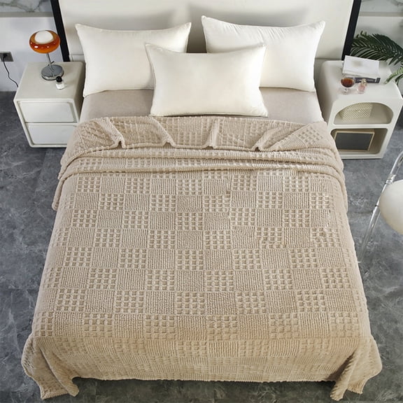 Fleece Throw Blanket, Soft Breathable Fuzzy All Season Couch And Bed Blanket With Durable Stitching Easy Clean, Cozy Decorative Blanket for Living Room Bedroom Office Relaxing