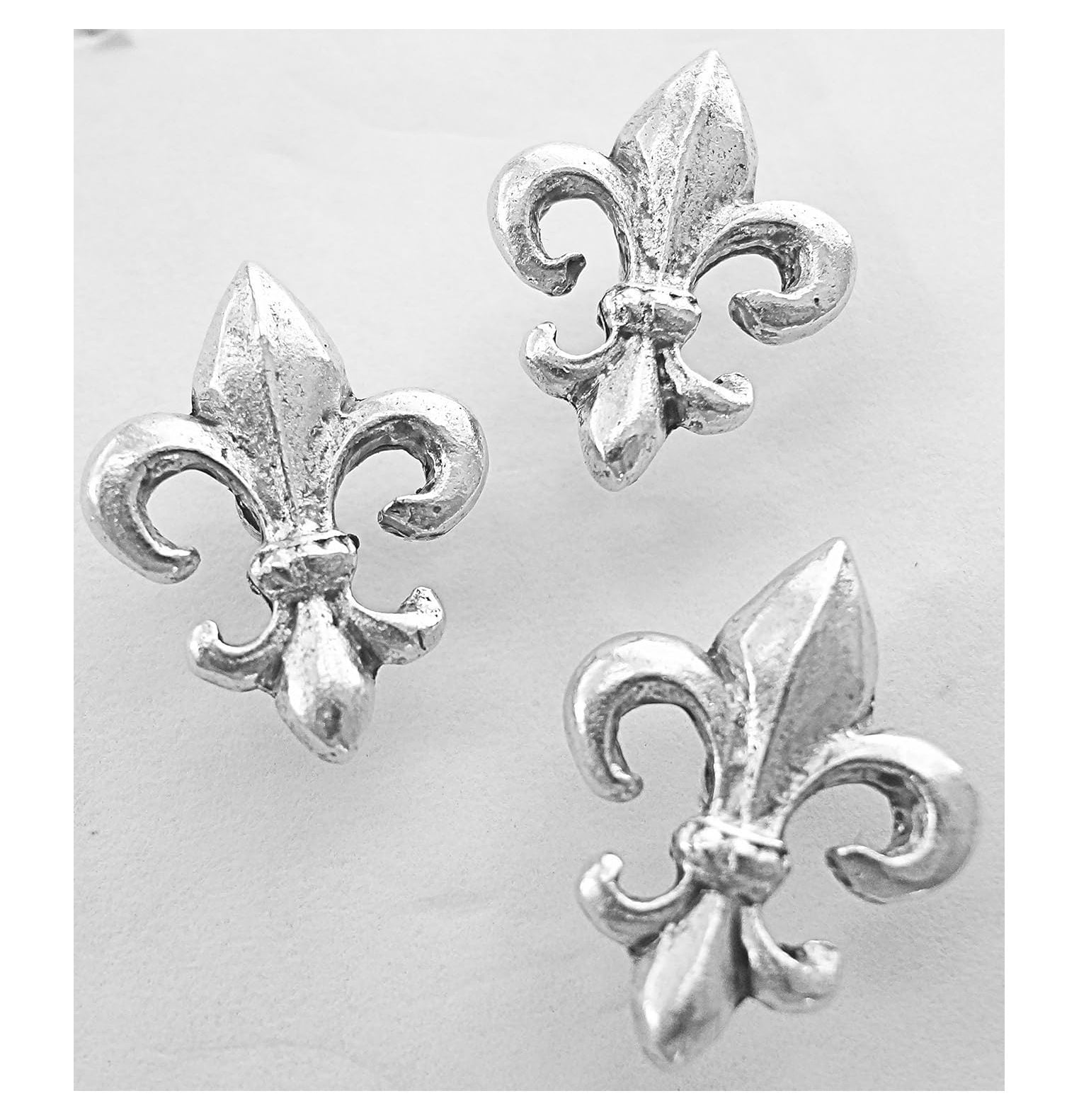 Fleur De Lis Decorative Push Pins, 15 Pieces, Silver T875AS