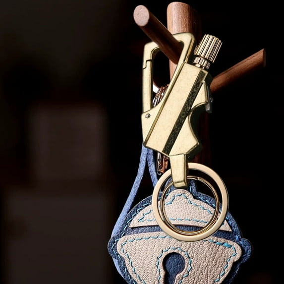 Flint Lighter Keyring, Keychain Lighter Match Strike, Flint and Steel Lighter Key Ring, Key Chain Lighter Match, Portable Waterproof Fire Starter, Stylish and Functional 1PC Bronze