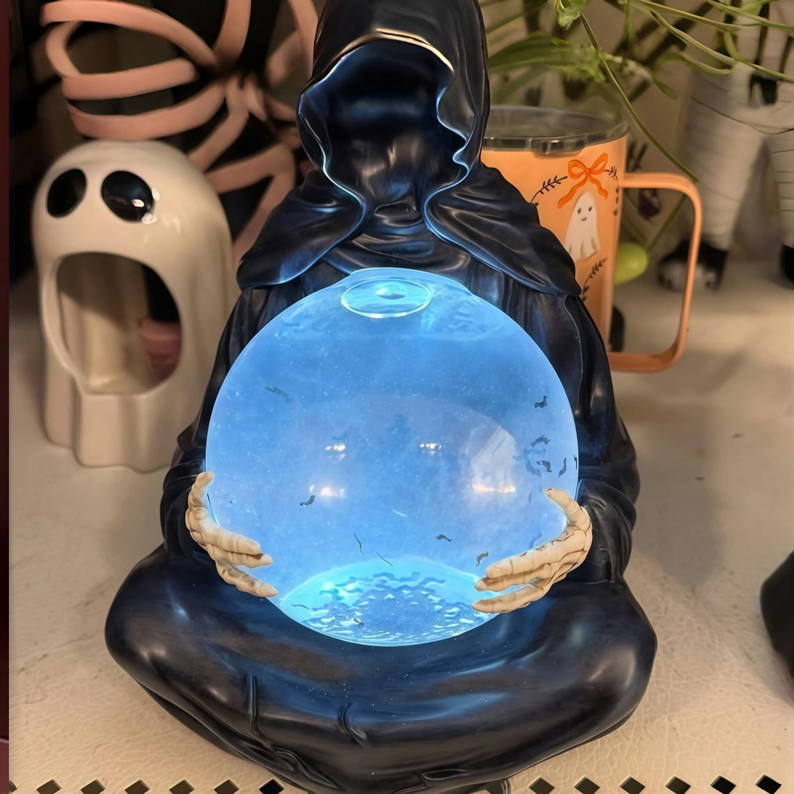 Floating Bat Crystal Ball, Halloween Glowing Crystal Ball with Floating ...