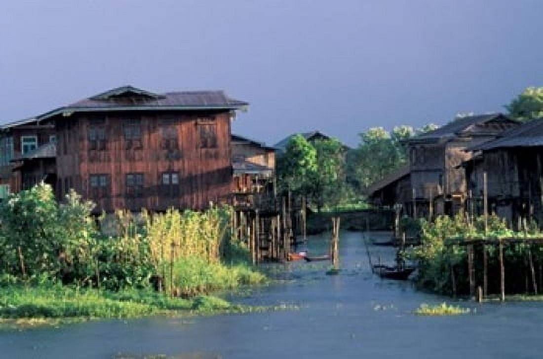Floating Village on Inle Lake Myanmar Canvas Art - Keren Su DanitaDelimont (35 x 24)