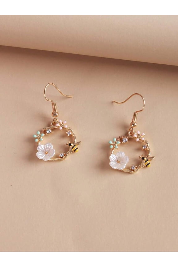 Floral Bee Drop Earrings With White Flower And Cubic Zirconia One-Size
