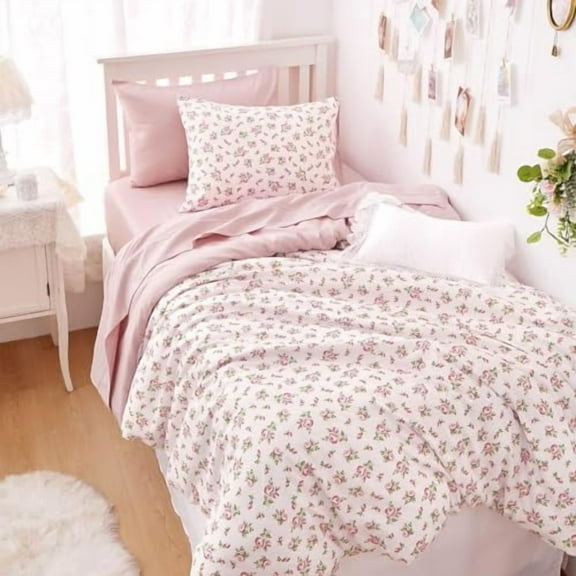 - Floral Comforter Set, Coquette Cottagecore Aesthetic Flower Shabby Chic Pattern for Women Teen Girls, Soft Lightweight Bedding, 3 Pieces, Pink, Twin/Twin XL Size
