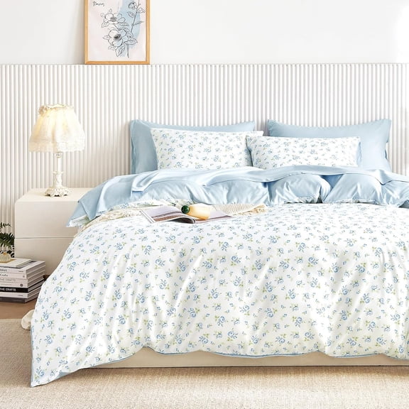 - Floral Comforter Set, Coquette Cottagecore Aesthetic Flower Shabby Chic Pattern for Women Teen Girls, Soft Lightweight Bedding, 3 Pieces, White Blue, Queen Size