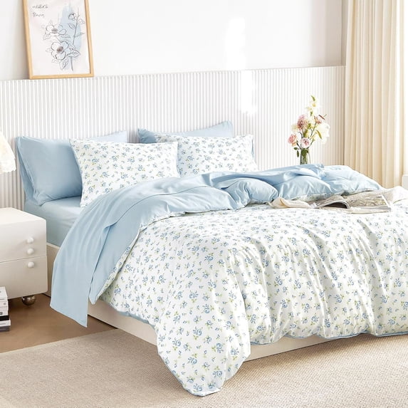 Floral Comforter Set with Sheets - 7 Piece Bed in a Bag for Full Size, White Blue Cottagecore Aesthetic