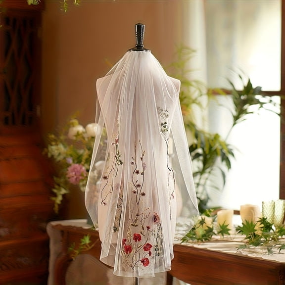 Floral Embroidered Short Bridal Veil - Elegant Wedding Accessory with Hair Comb for Outdoor Ceremonies