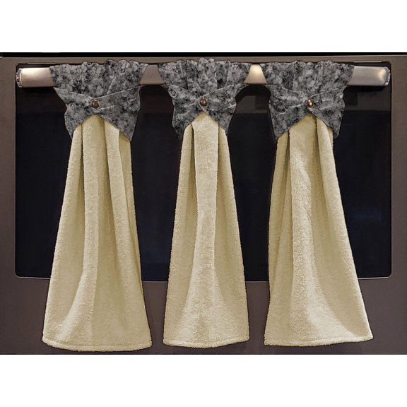 Floral Garden Wraparound Snap Hanging Towels (Set of 2) by Penny's Needful Things (Silvery Gray) (Terrycloth Color: Yellow)