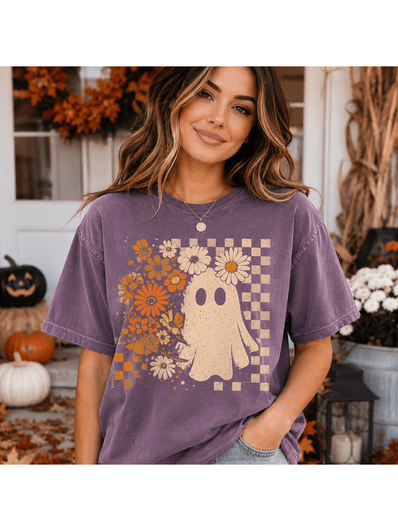 Floral Ghost Halloween T-Shirt, Retro Daisy Checker Graphic Tee, Comfort Colors Spooky Season Fall Apparel Gift for Women - Violet, S