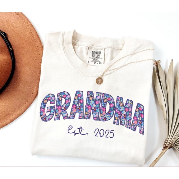 Floral Grandma Shirt, Grandma Est 2025 Shirt, Grandma Shirt For Grandma, Pregnancy Announcement, Mother'S Day, Grandma