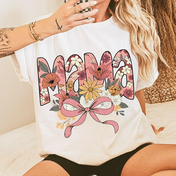 Floral Mama T-Shirt, Groovy Mama Shirt with Flowers, Coquette Bow Mom Tee, Cute Mother’s Day Gift Idea, Gift for Mama