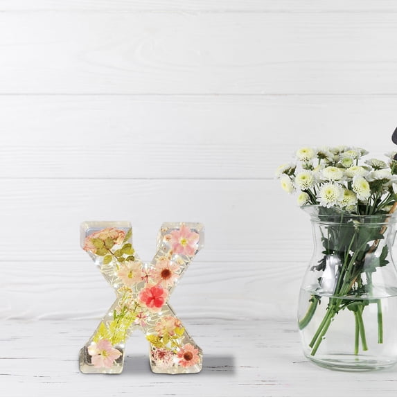 Floral Night Light with Flower Letter Resin Lamp, Decorative Bedside Table Light for Home Decor, Nursery, Living Room, Gift Idea, Warm White LED, Plug in, Romantic Ambiance Lighting