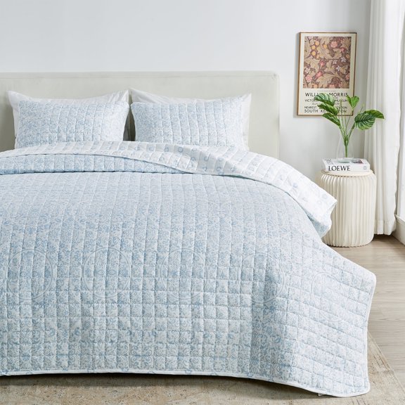 Floral Printed Reversible Quilted Coverlet Set with Shams, 3-Piece, Full / Queen Size