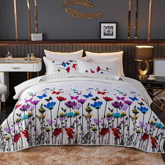 Floral Queen Quilt Set - Lily Pattern Soft Lightweight Bedspread 3-Piece for All Season (1 Quilt, 2 Pillow Shams)