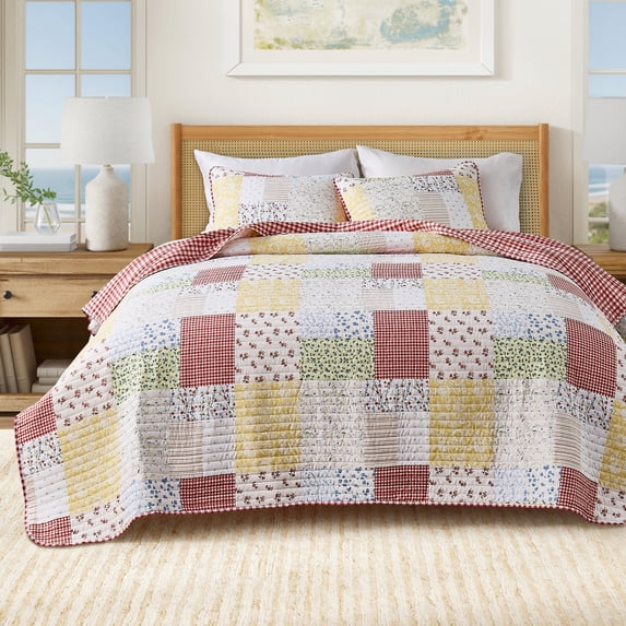 Floral Quilt Set - Lightweight, Soft, All-Season - 2-Piece Reversible Floral Bedding Set (Twin / Twin XL, Cottage Floral Patchwork)
