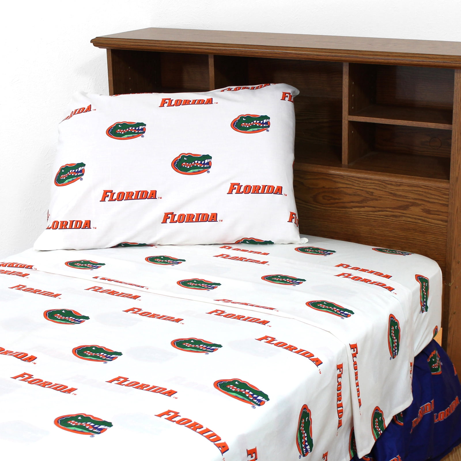 Florida Gators 100% cotton, 4 piece sheet set - flat sheet, fitted sheet, 2 pillow cases, Queen, White