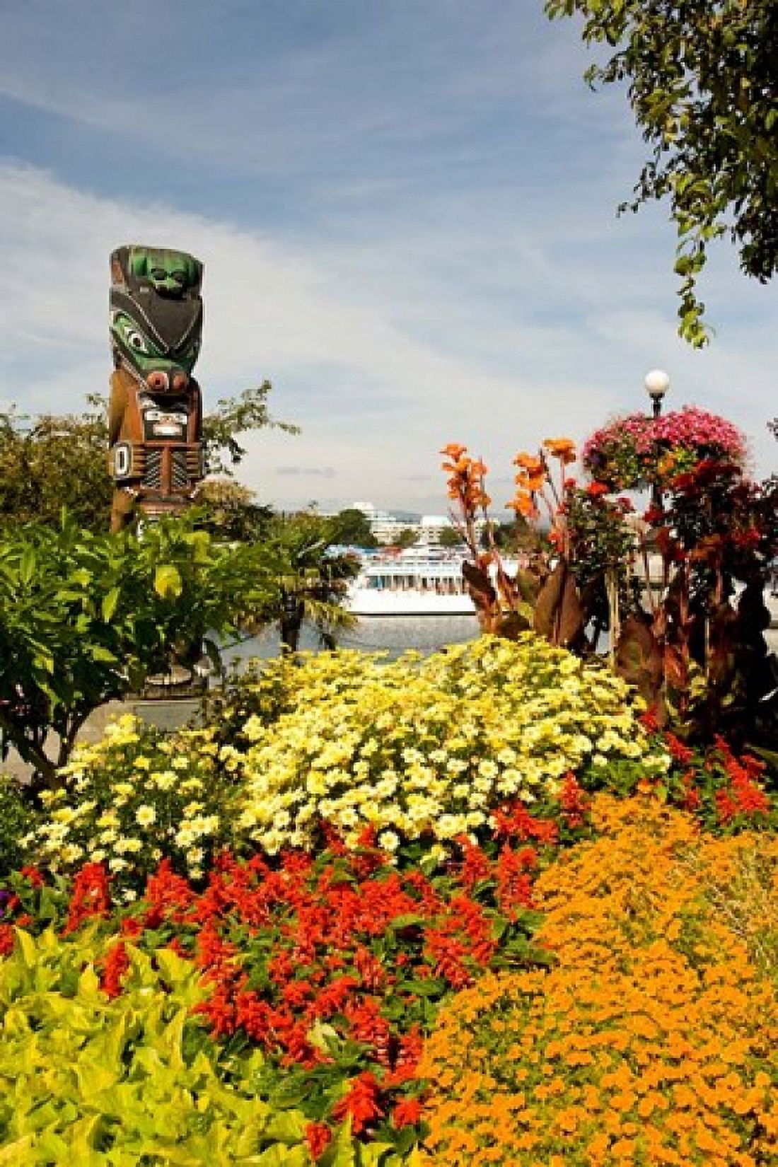 Flower Garden Victoria BC Canvas Art - Stuart Westmorland DanitaDelimont (18 x 26)