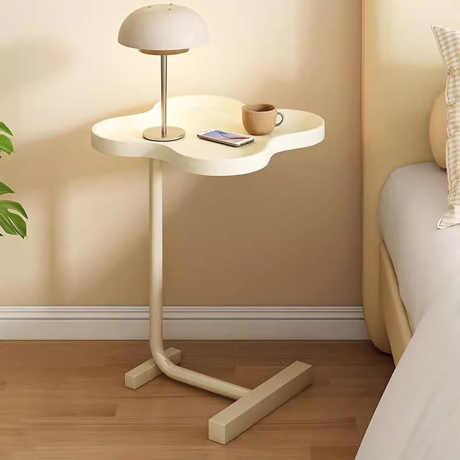 Flower Shaped End Table 1 Tier, White Side Table With Wide Storage