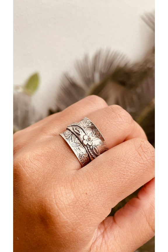 SSD_Flower Spinner Ring for Women – 925 Sterling Silver Meditation Ring, Anxiety-Relief Thumb Ring, Handmade Floral Fidget Band, Unique Gift for Her
