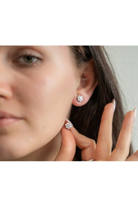 Flower Stud Earrings, VVS1 Moissanite Diamond Alternative, Daisy Inspired Earrings, Minimalist Moissanite Jewelry, Gift for Her