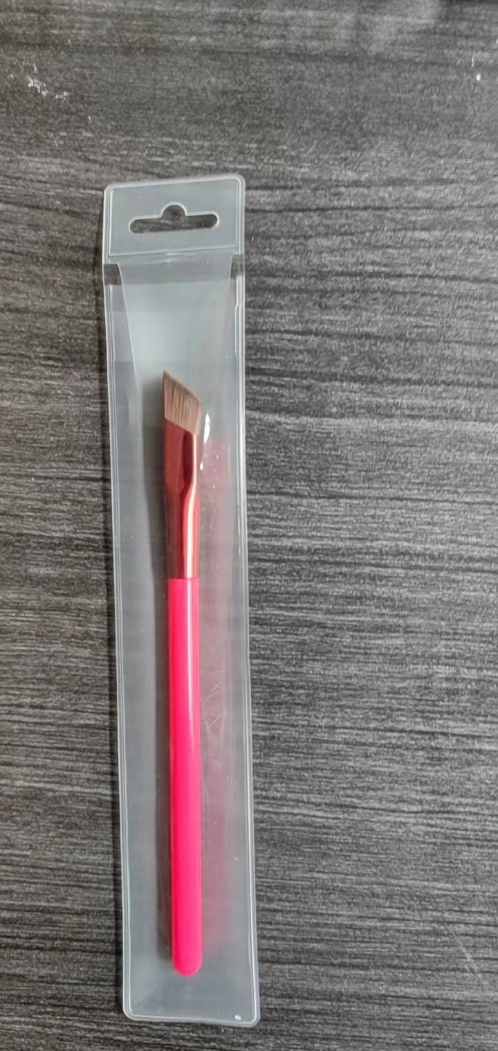 Fluffy Eyeshadow Brush, Vegan Makeup Tools, Perfectly Applied Eyeshadow